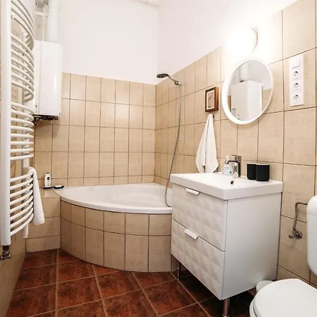 Spacious Near Liget