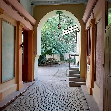Appartement Spacious Near Liget