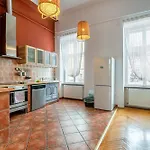 Lägenhet Spacious Near Liget Budapest