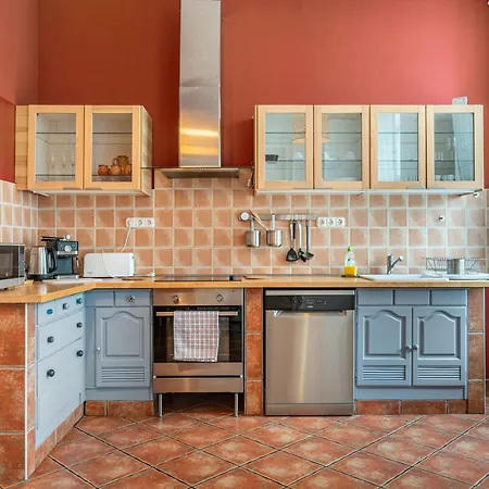 Spacious Near Liget Lägenhet Budapest