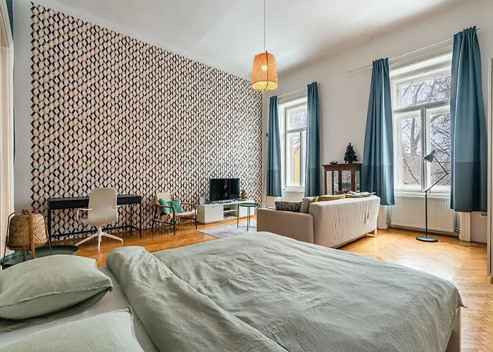 Spacious Near Liget