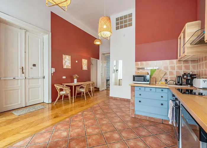 Spacious Near Liget Budapest