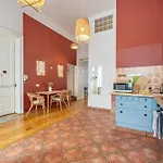 Spacious Near Liget בודפשט