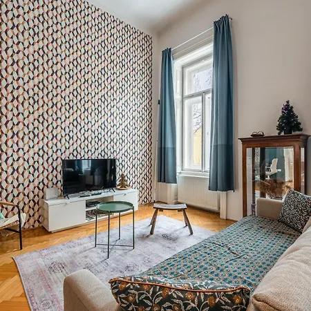 דירה Spacious Near Liget