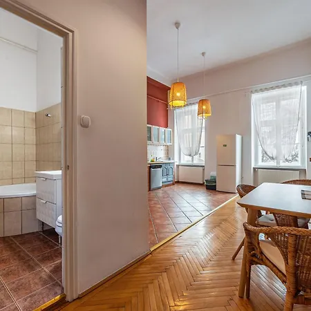Spacious Near Liget *