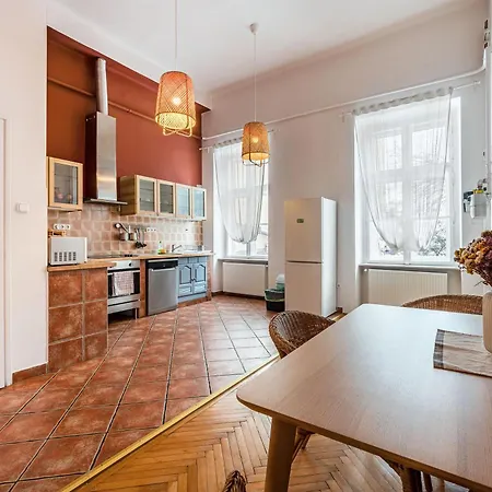 Spacious Near Liget
